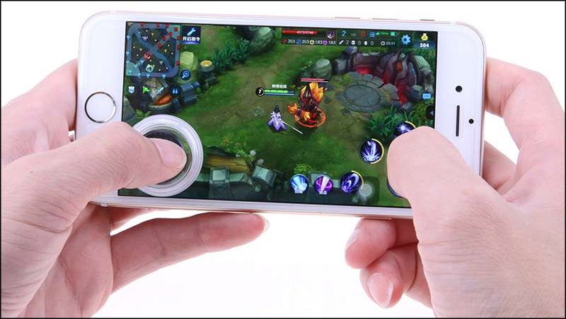 Joystick físico na tela, para jogar Brawl Stars